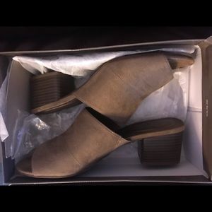 Women’s dress shoes